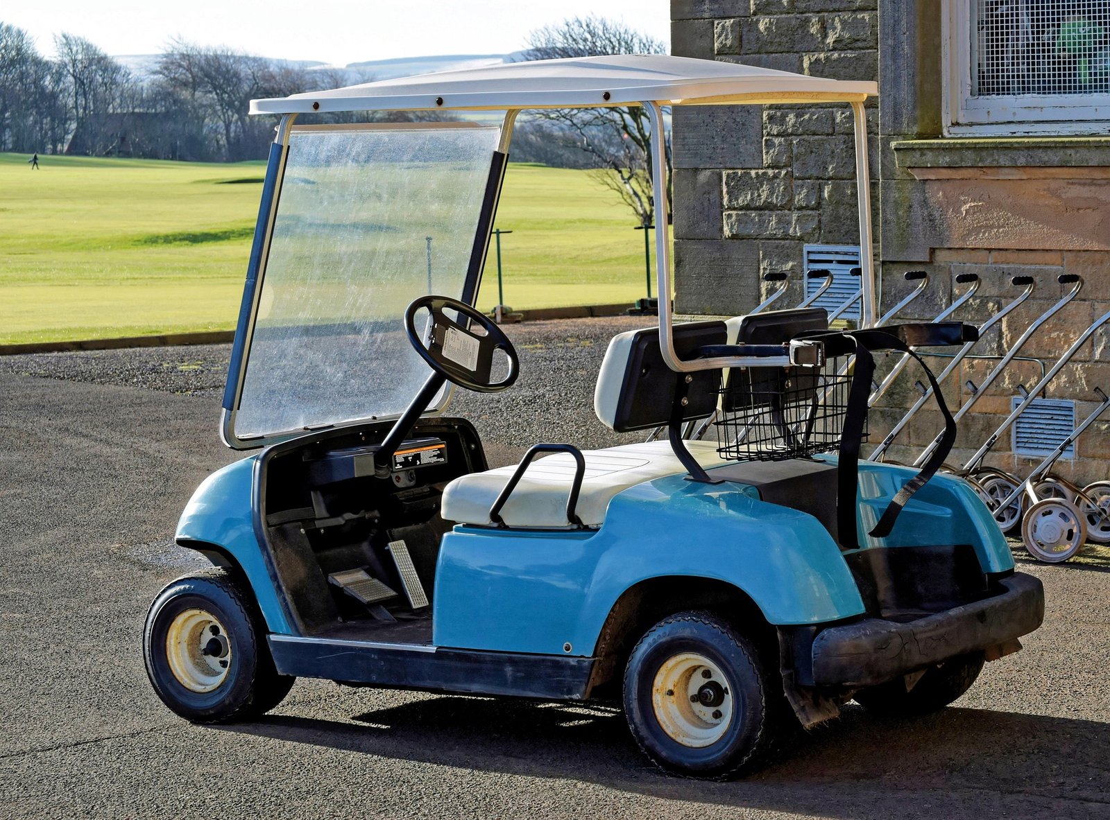 Why Electric Golf Carts Are Ideal for Events & Exhibitions in UAE