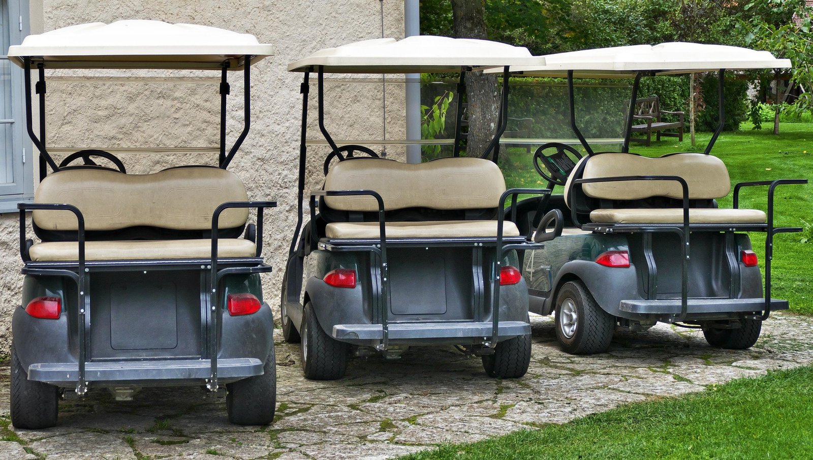 Role of Electric Golf Carts in Smart City Projects in UAE