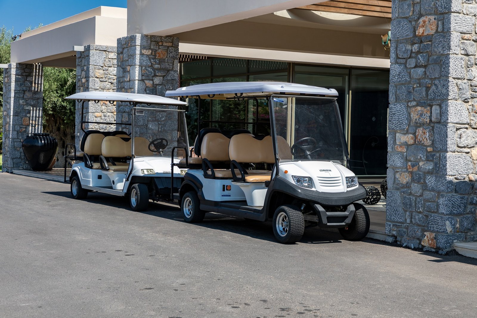 Top Air-Conditioned Golf Cart Models Perfect for UAE Weather